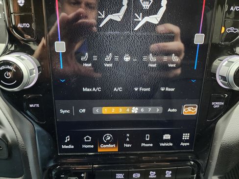 Used 2023 RAM 3500 Laramie image 17