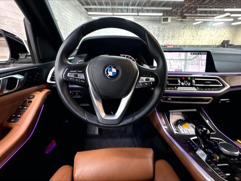 Used 2022 BMW X5 xDrive45e w/ Luxury Seating Package AWD/4WD image 8