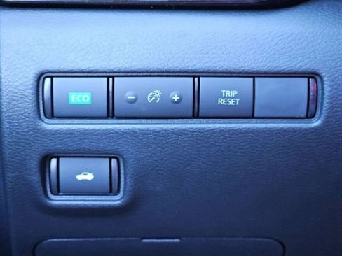 New 2025 Nissan Sentra SV w/ All-Weather Package image 15