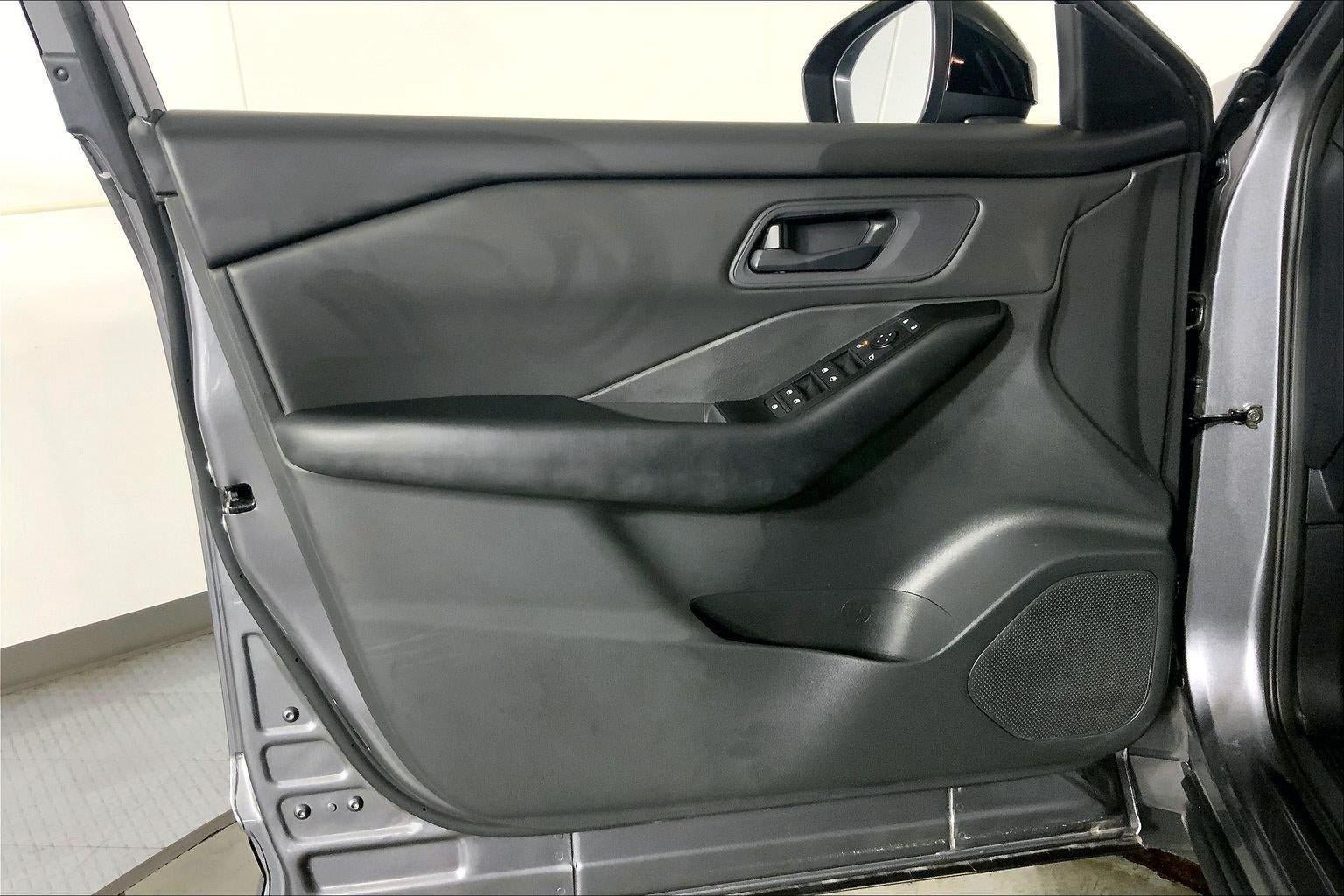 Used 2026 Nissan Rogue S AWD/4WD image 17