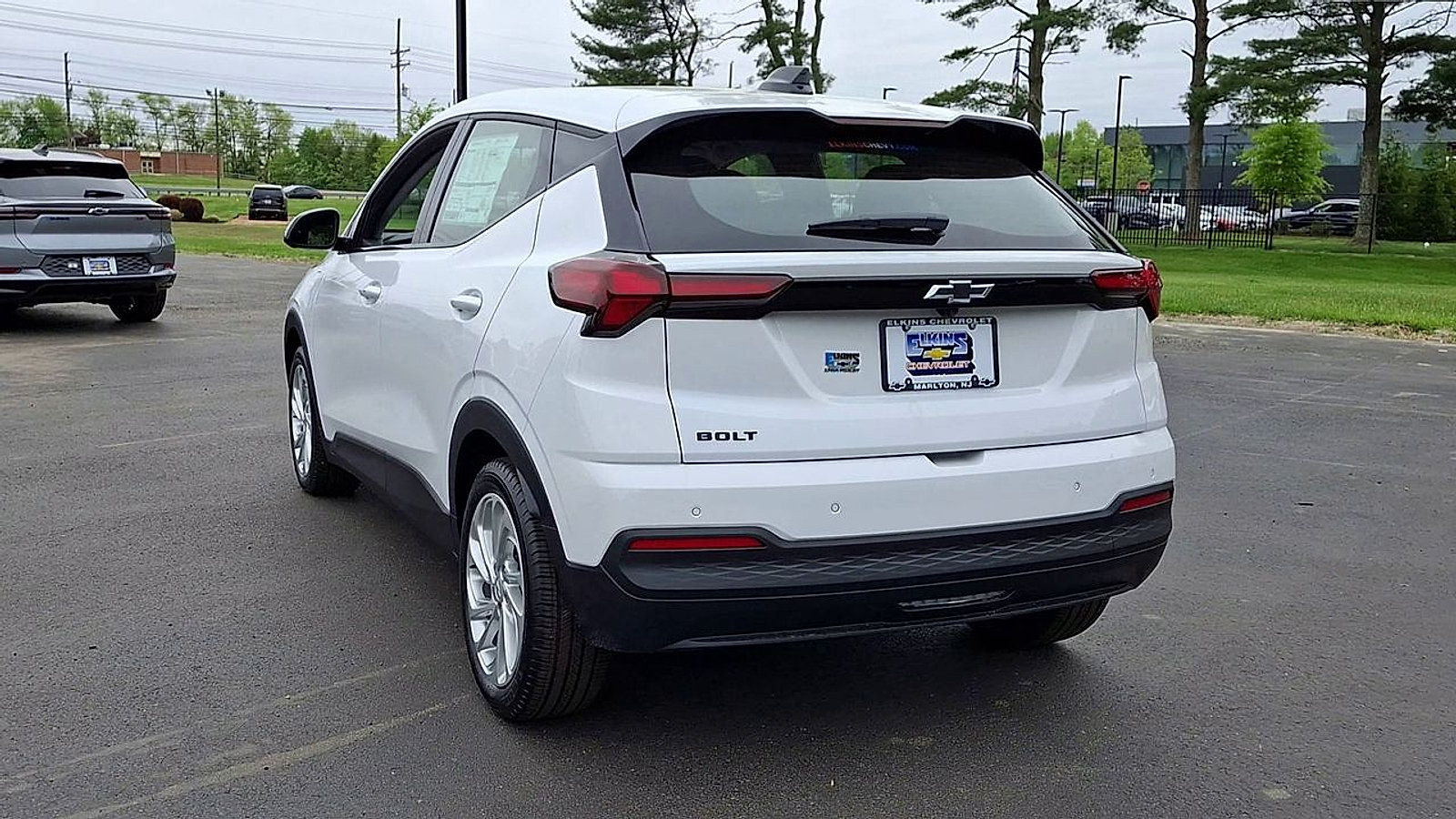 New 2027 Chevrolet Bolt LT w/ Comfort Package FWD image 9