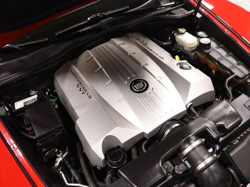 Used 2007 Cadillac XLR RWD image 18