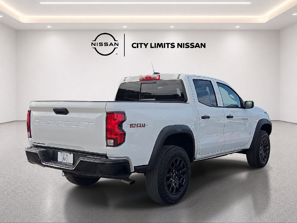 Used 2025 Chevrolet Colorado Trail Boss AWD/4WD image 5