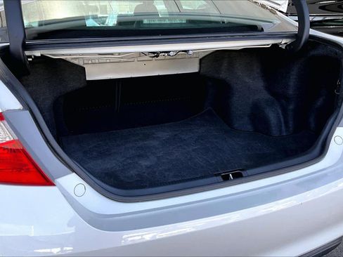 Used 2015 Toyota Camry SE w/ Moonroof Package image 37