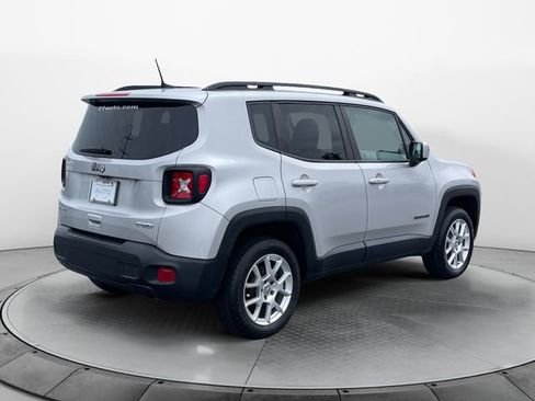Used 2019 Jeep Renegade Latitude w/ Popular Equipment Group AWD/4WD image 5