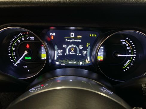 Used 2022 Jeep Wrangler Unlimited Sahara w/ Cold Weather Group image 24