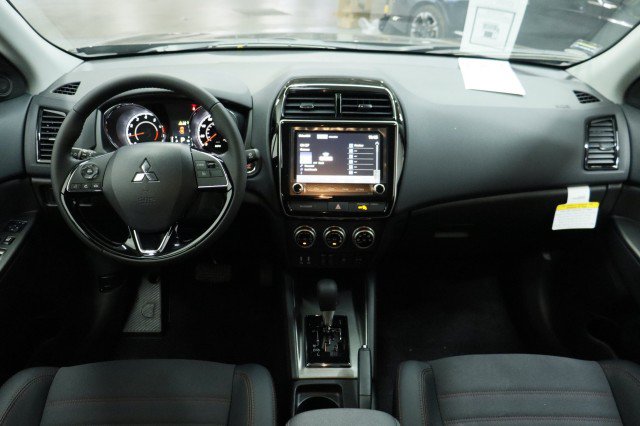 New 2027 Mitsubishi Outlander Sport SE FWD image 19
