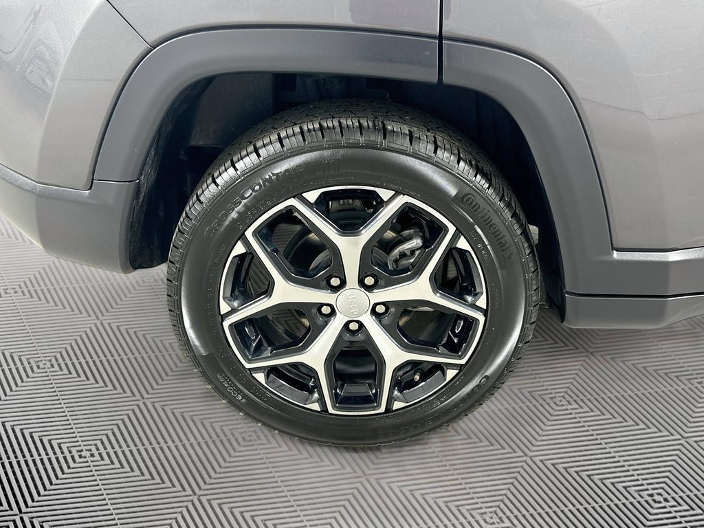 Used 2024 Jeep Compass Limited AWD/4WD image 27