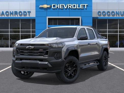New 2026 Chevrolet Colorado Trail Boss w/ Midnight Edition AWD/4WD image 6