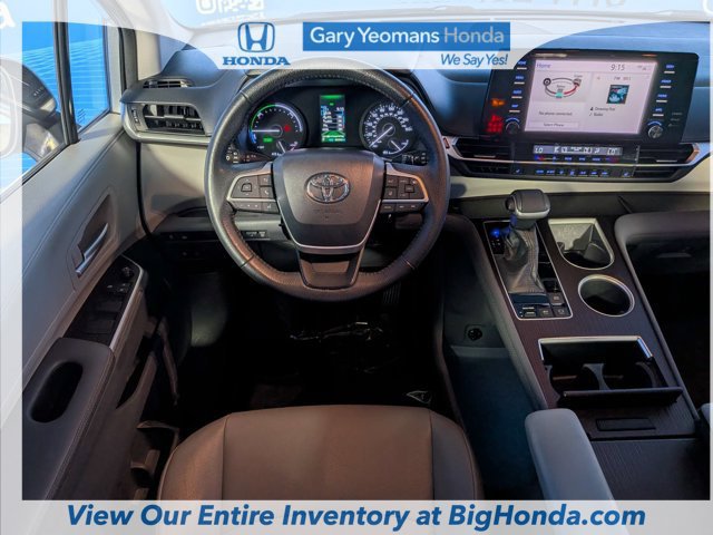 Used 2021 Toyota Sienna XLE FWD image 16
