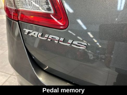Used 2016 Ford Taurus Limited FWD image 9