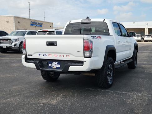Used 2020 Toyota Tacoma TRD Off-Road image 17