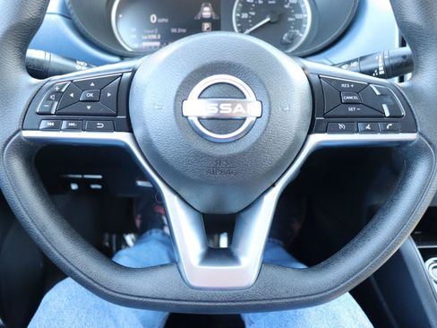 Used 2025 Nissan Versa SV FWD image 26