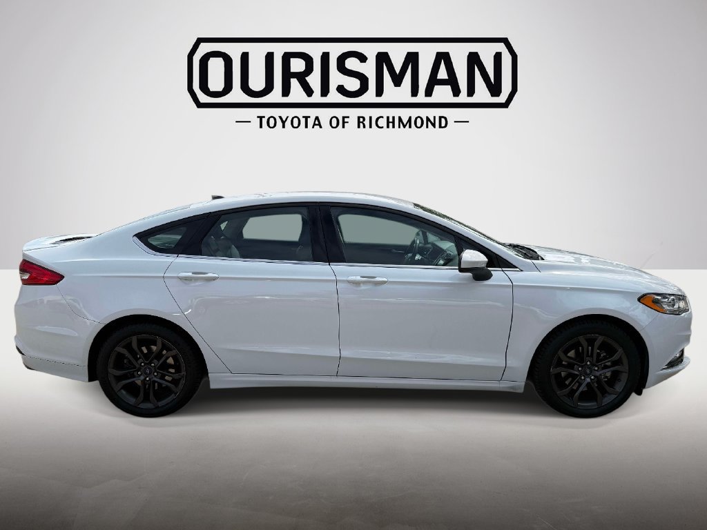 Used 2018 Ford Fusion SE w/ Equipment Group 201A FWD image 6
