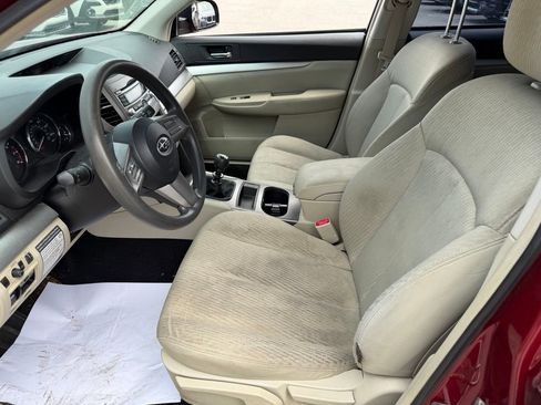 Used 2011 Subaru Outback 2.5i AWD/4WD image 22