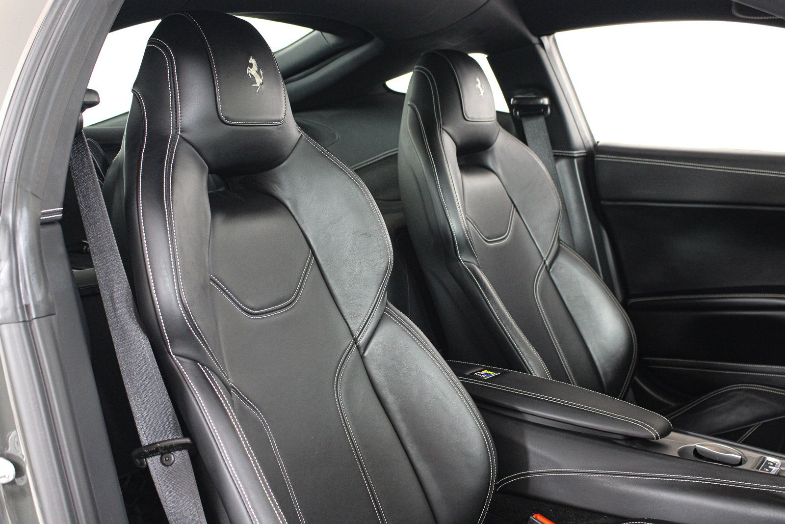 Used 2015 Ferrari F12 Berlinetta RWD image 29