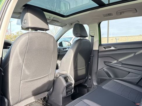 New 2026 Volkswagen Taos SE FWD image 13