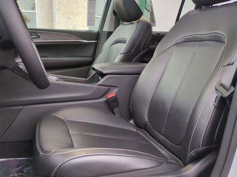 Used 2023 Jeep Grand Cherokee 4xe w/ Luxury Tech Group II image 20