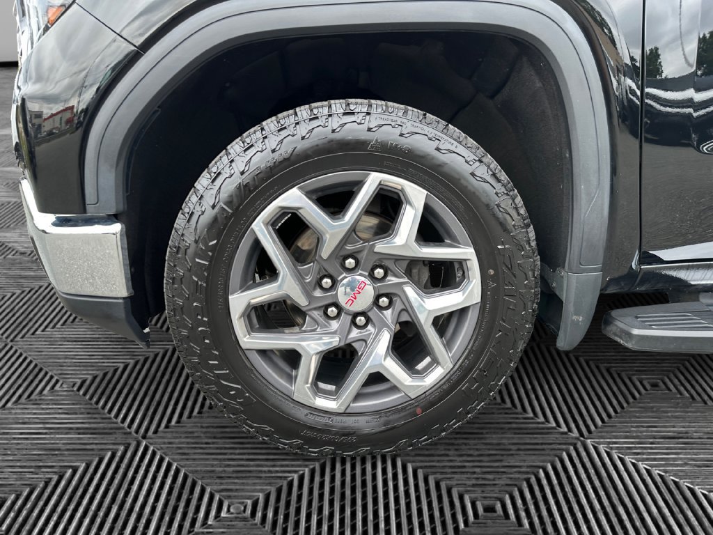 Used 2023 GMC Sierra 1500 SLT AWD/4WD image 15