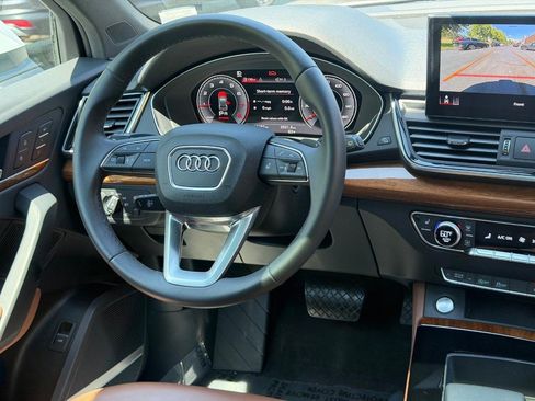 Used 2023 Audi Q5 2.0T Premium Plus w/ Premium Plus Package AWD/4WD image 11