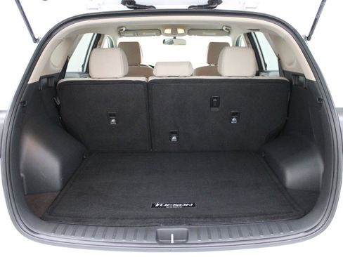 Used 2018 Hyundai Tucson SE FWD image 9