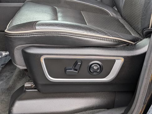 Used 2020 RAM 1500 Laramie w/ Sport Appearance Package AWD/4WD image 15