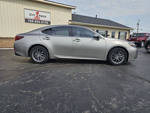 Used 2018 Lexus ES 350 w/ Premier Package FWD image 31