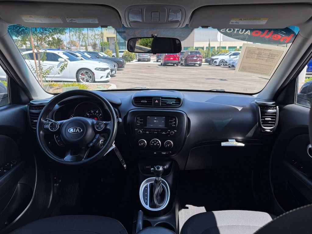Used 2016 Kia Soul + FWD image 12