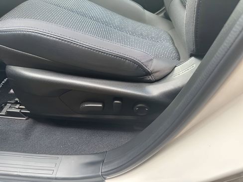 Used 2025 Subaru Forester Premium AWD/4WD image 10