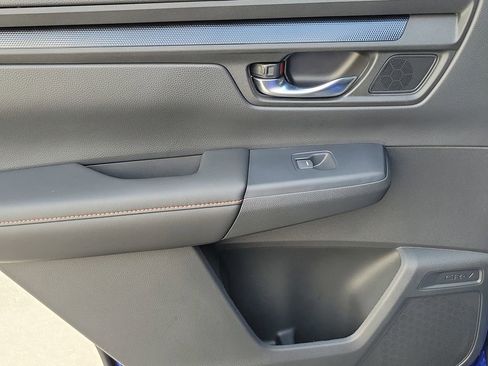 Certified 2025 Honda CR-V Sport-L image 17