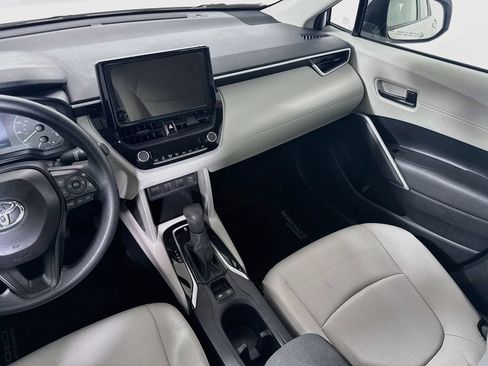 Certified 2025 Toyota Corolla Cross L FWD image 20