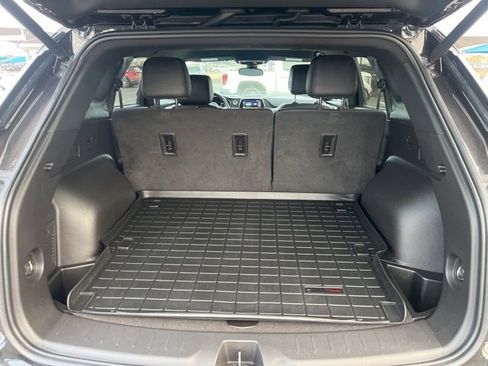 Used 2022 Chevrolet Blazer RS w/ Enhanced Convenience Package image 8