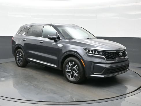 Used 2021 Kia Sorento S image 8