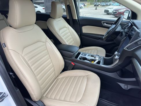 Used 2022 Ford Edge SEL w/ Convenience Package AWD/4WD image 10
