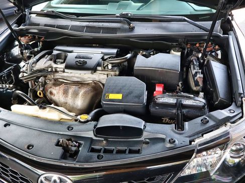Used 2014 Toyota Camry SE w/ Moonroof Package FWD image 58