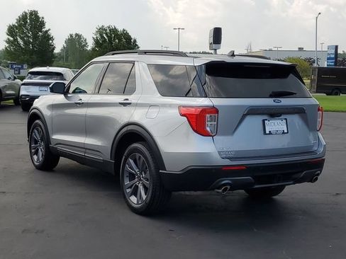 Certified 2024 Ford Explorer XLT w/ Equipment Group 202A AWD/4WD image 4