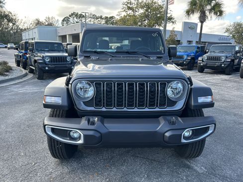 New 2026 Jeep Gladiator Sport image 2