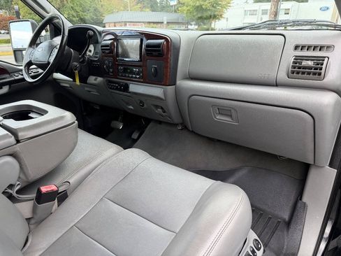 Used 2006 Ford F350 Lariat AWD/4WD image 18