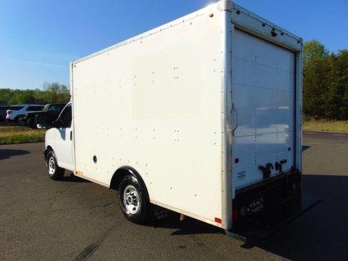 Used 2022 GMC Savana 3500 w/ Power Convenience Package image 23