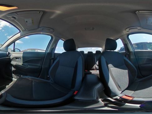 Used 2025 Nissan Versa SV image 37