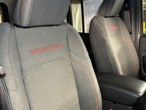 Used 2024 Jeep Wrangler Unlimited Rubicon w/ Technology Group image 14