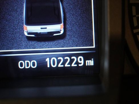 Used 2016 Toyota Tacoma TRD Off-Road image 6