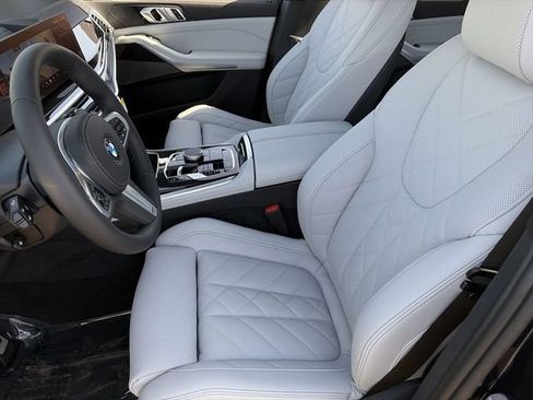 Used 2026 BMW X5 sDrive40i w/ M Sport Package RWD image 19