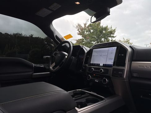 Used 2022 Ford F350 Platinum w/ FX4 Off-Road Package AWD/4WD image 6
