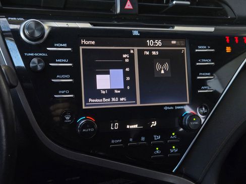 Used 2018 Toyota Camry XLE w/ Audio Package image 13