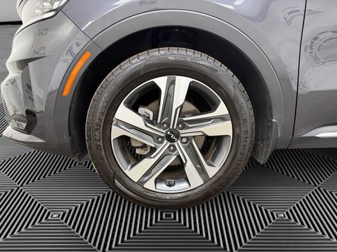 Used 2023 Kia Sorento SX Prestige w/ Panoramic Sunroof Package image 14