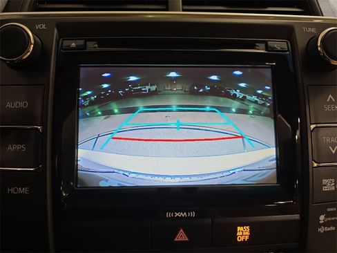 Used 2016 Toyota Camry XLE image 25