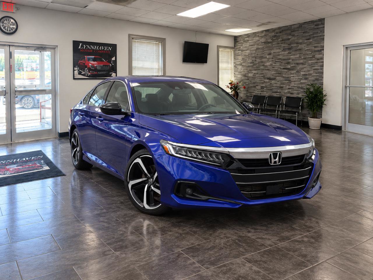 Used 2021 Honda Accord Sport image 2
