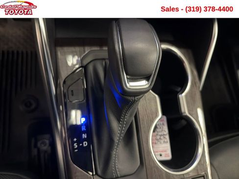 Used 2023 Toyota Highlander Limited image 25