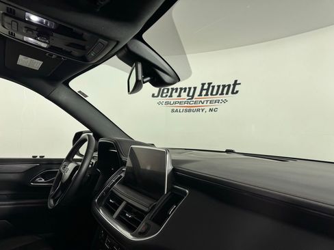 Used 2022 Chevrolet Tahoe RST w/ Luxury Package image 35